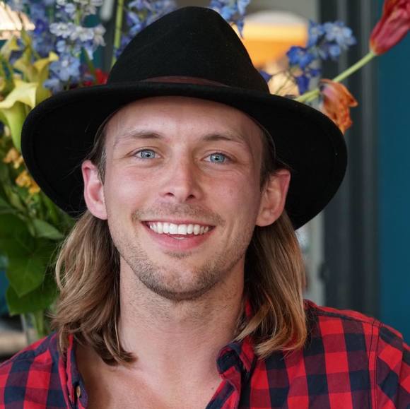 Meet your Posher, James - Picture 1 of 1